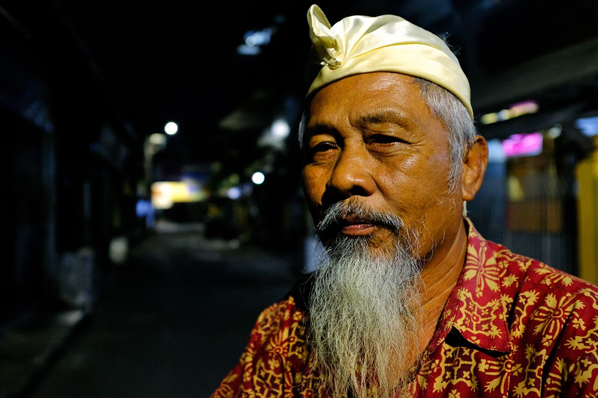 Riding my Bike at Night DSCF6464.jpg