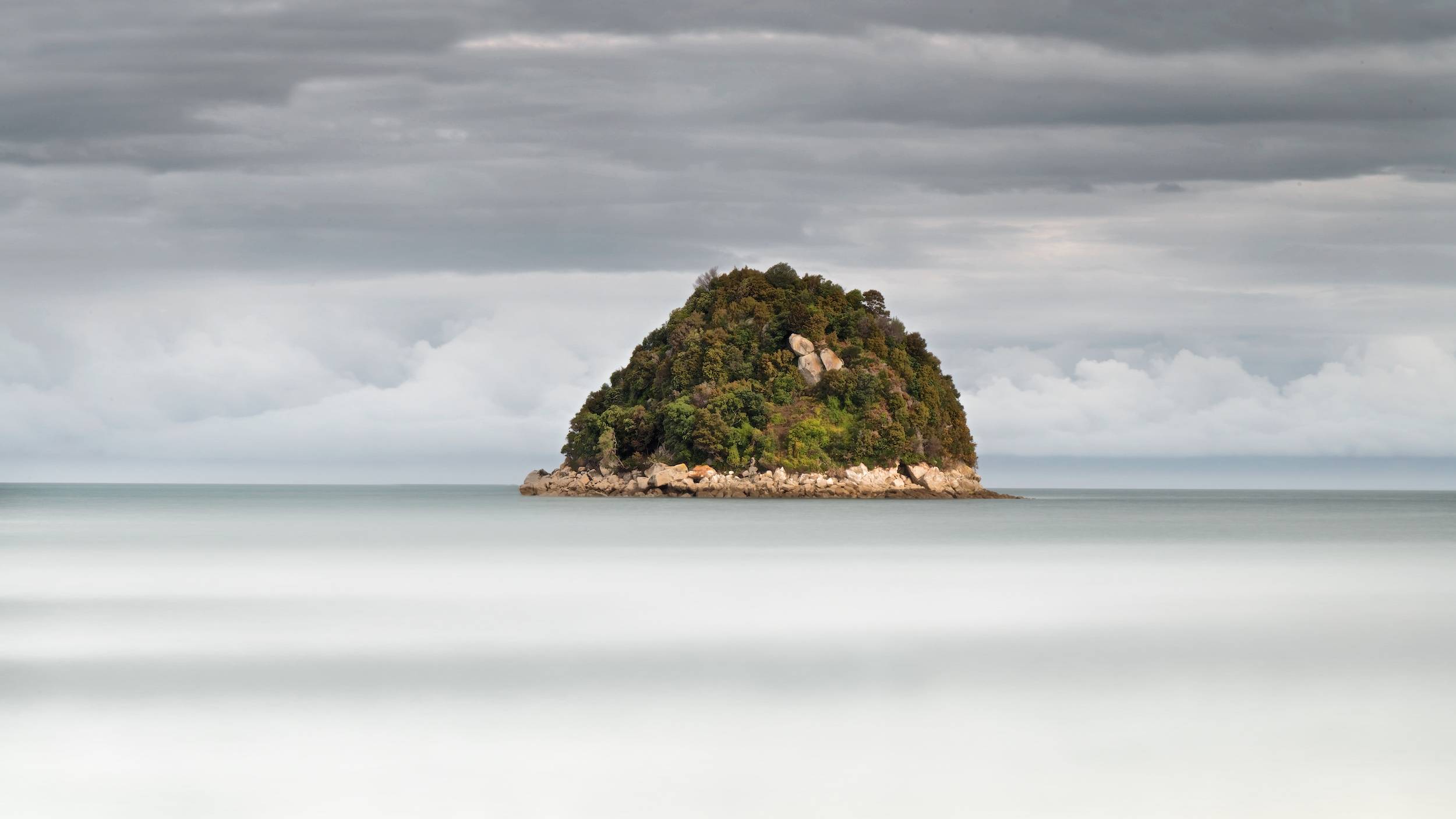 Split Apple, Able Tasman National Park  