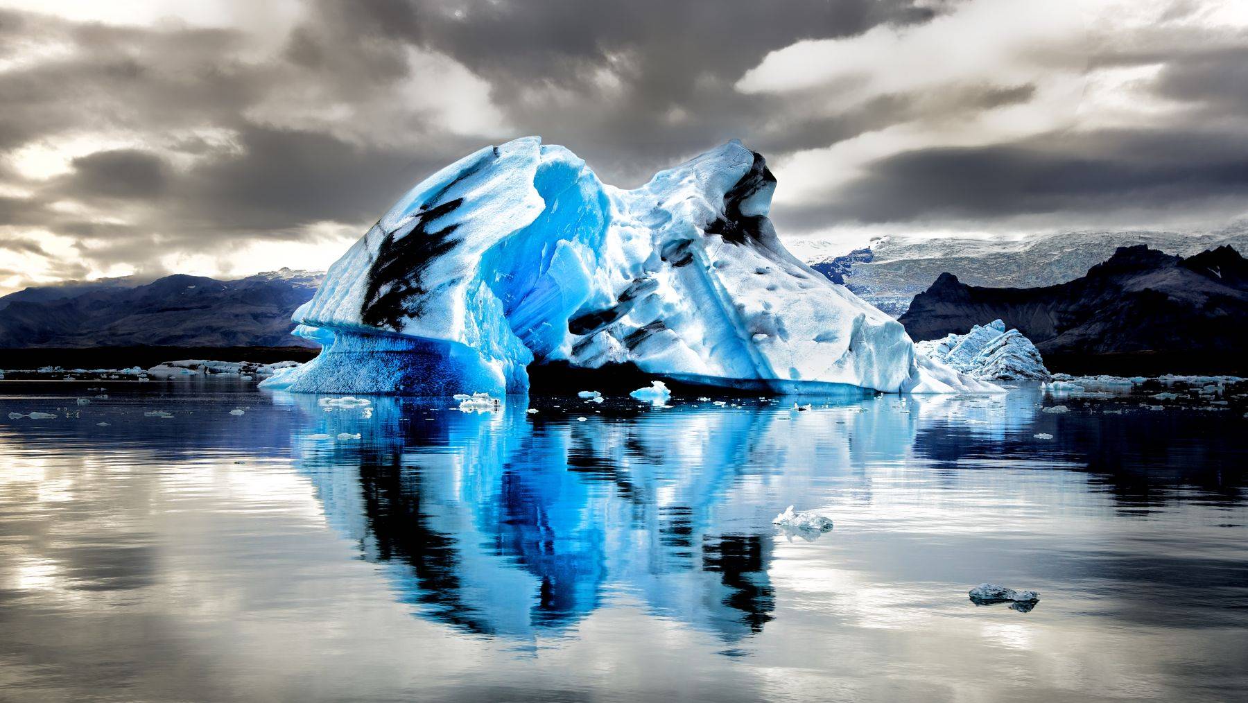 Jökulsárlón Glacier Lagoon in Iceland
