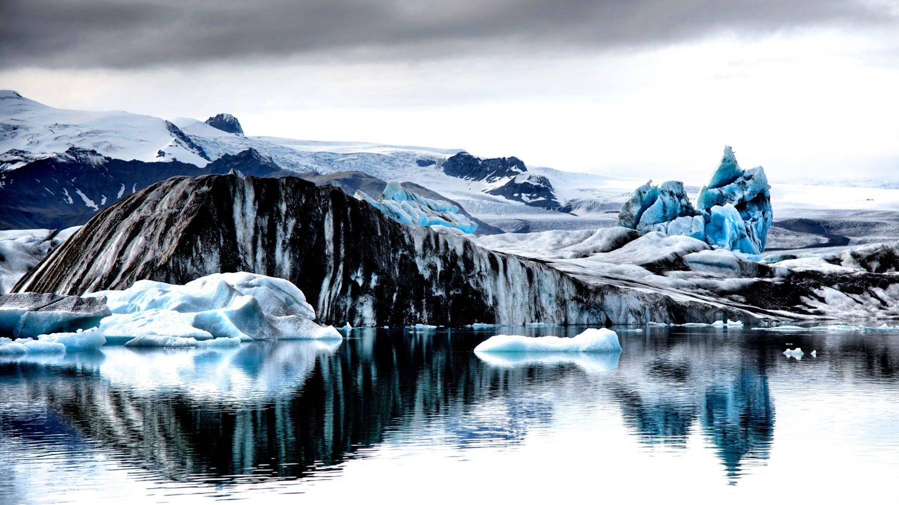 Jökulsárlón Glacier Lagoon in Iceland