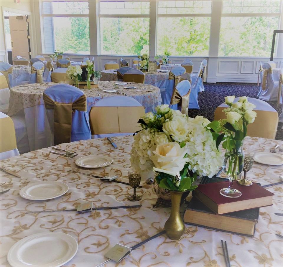 wedding, reception, décor, flowers, low centerpiece, romantic, rustic, vintage, eclectic, bud vases, books, hydrangeas, roses, Twin Lakes Vintage Decor, Twin Lakes