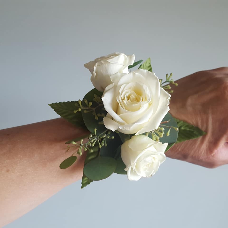 wedding corsages for mothers