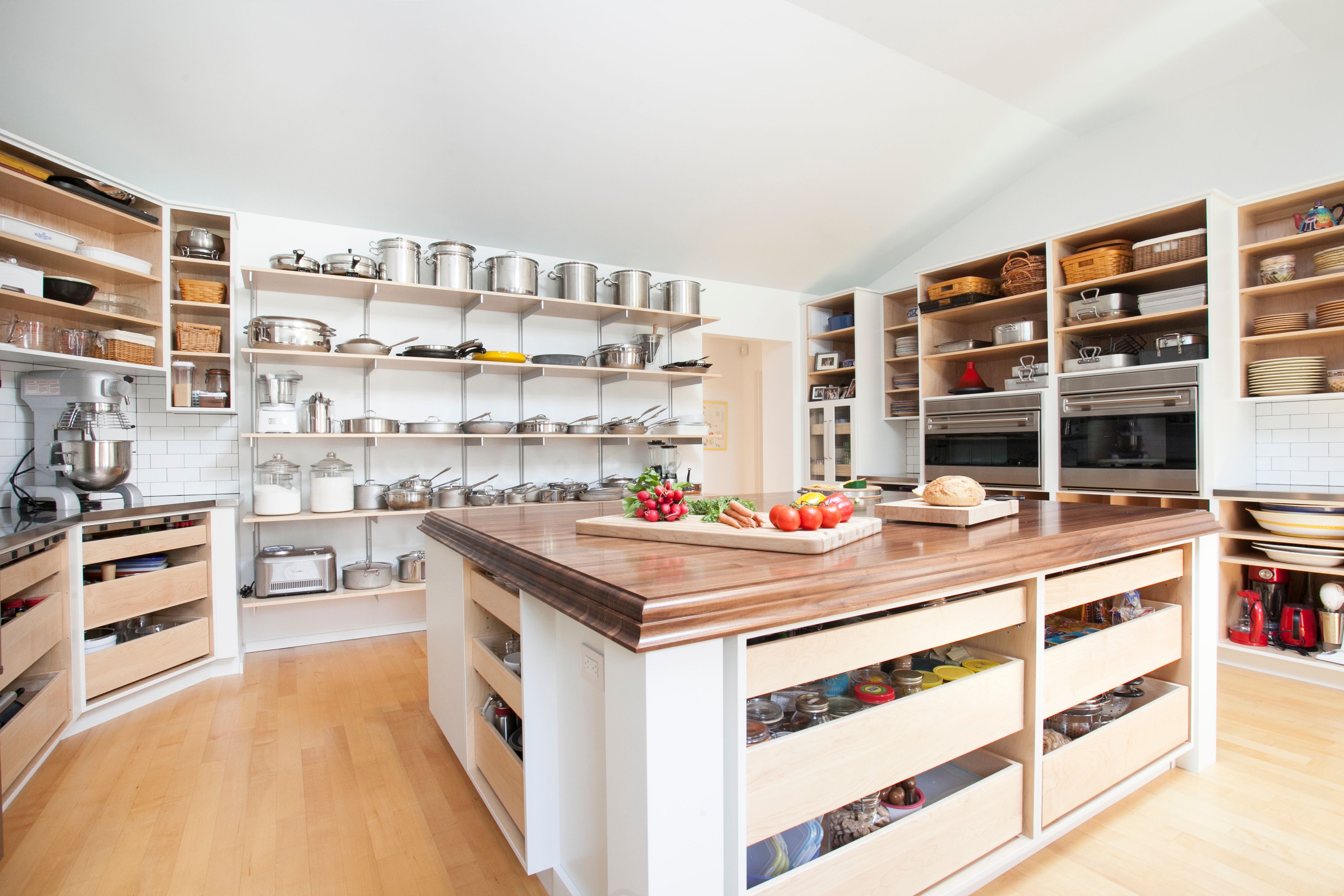 Mauro Chef Kitchen002.jpg