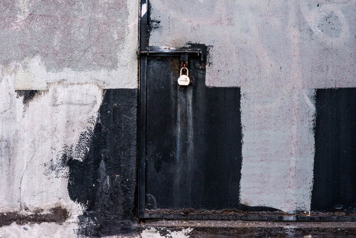 24x36 and 30x40  LOCK