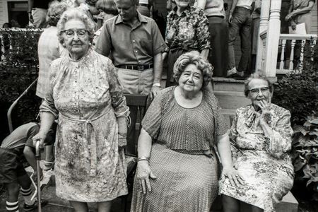 Sisters, Family Reunion, Gay, GA., 1980