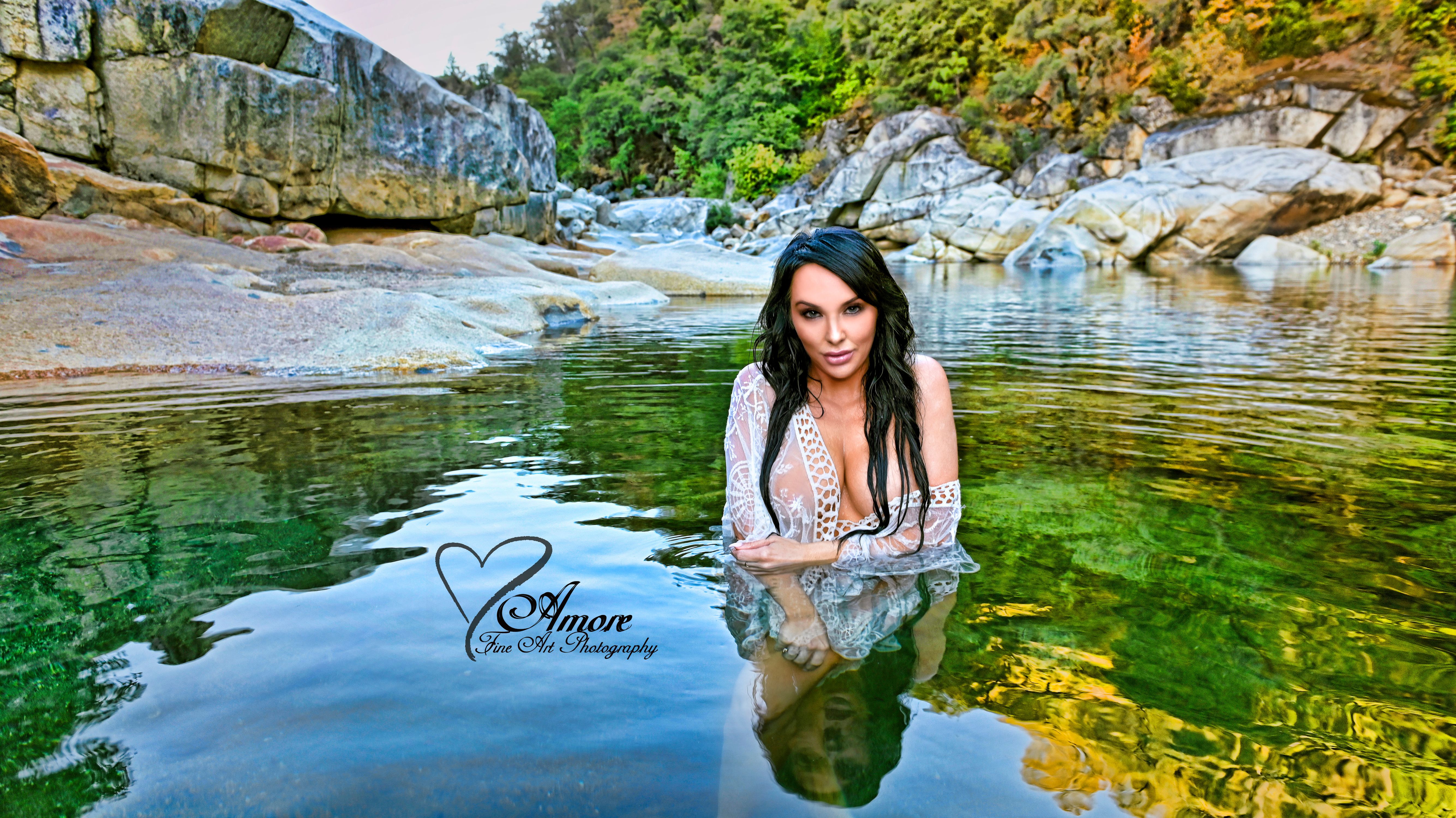 1 wow copy fb copylogo.jpg