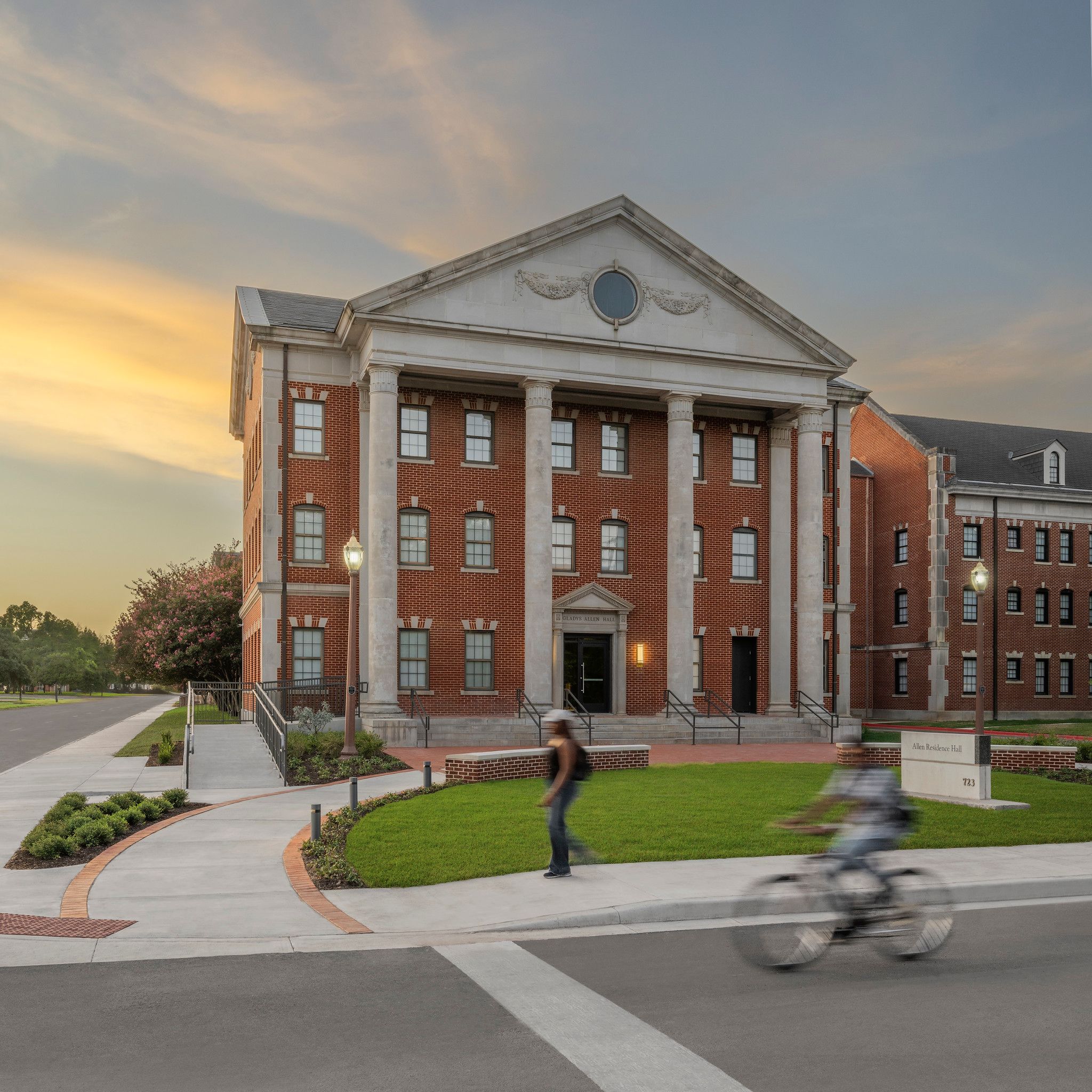 Baylor University Residence Halls 02.jpg