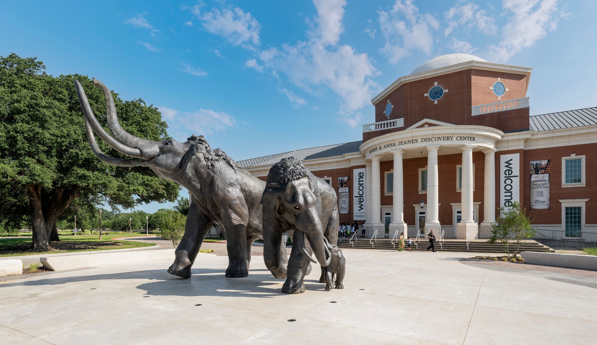 Baylor Mammoth Plaza