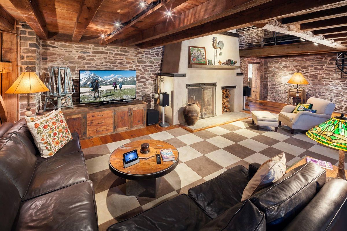 Barn Conversion/Living room