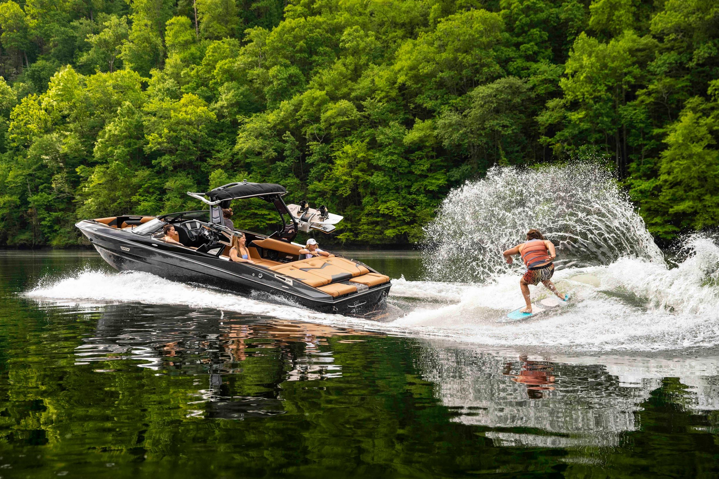 Wakesurfer Sean Silveira