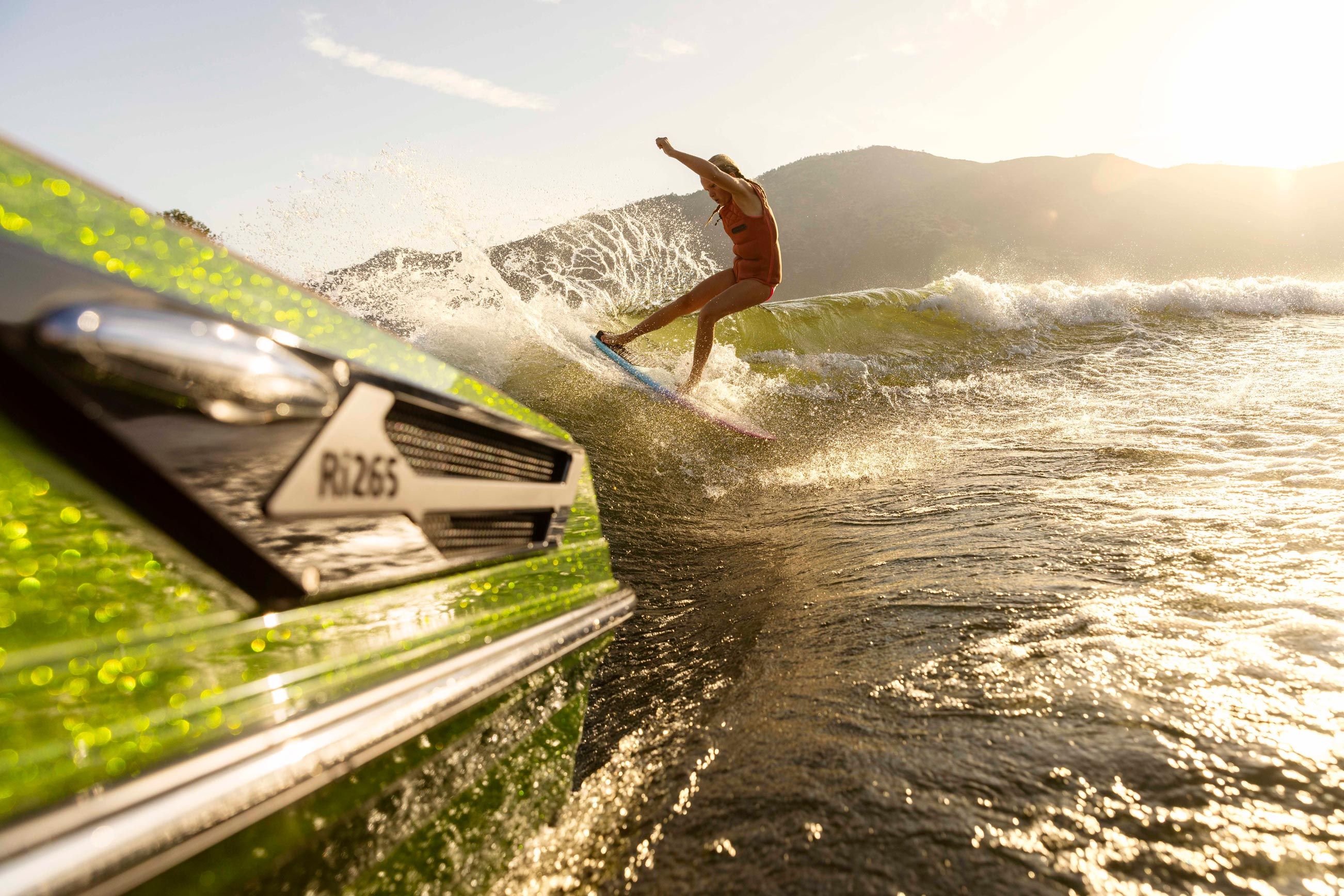 Wakesurfer Kenzie Hickey