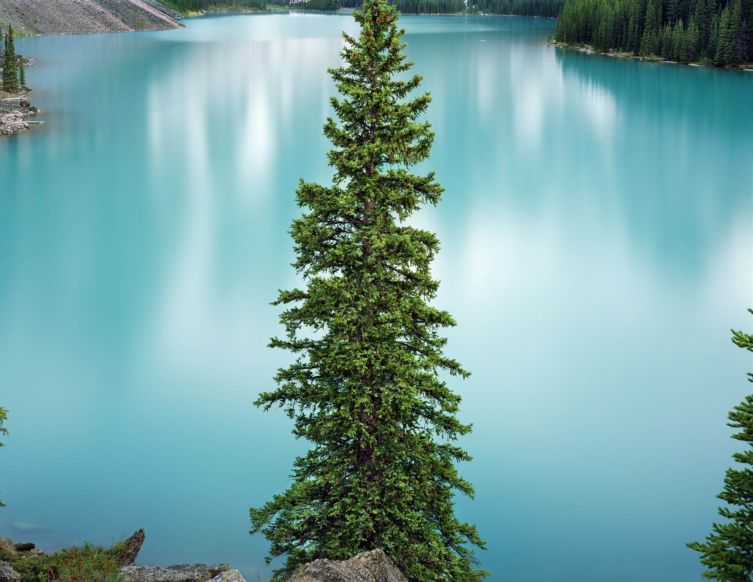 Moraine Lake, Valley of Ten Peaks, near Banff, Canada.jpg