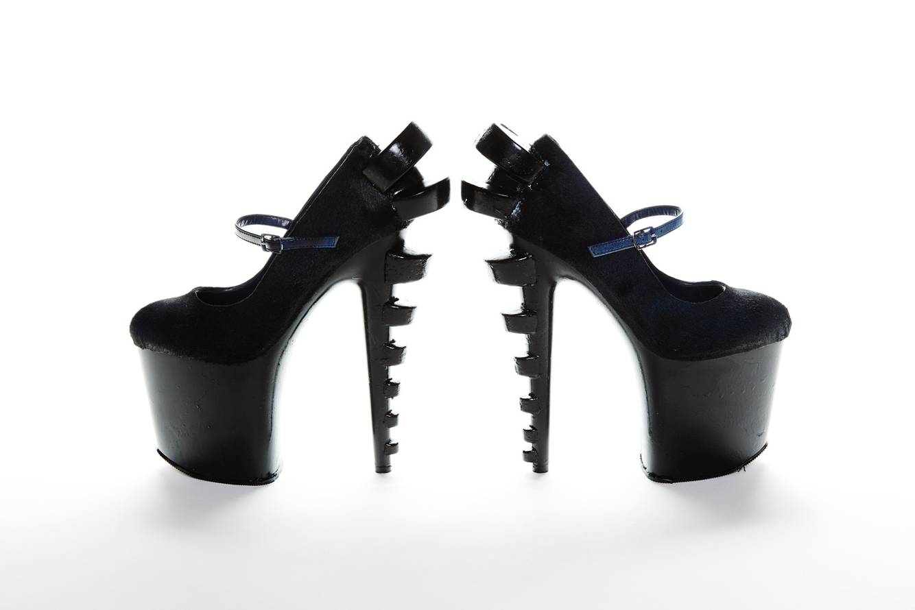 Thom Solo_black shoe_72 dpi NEW for WEB.jpg