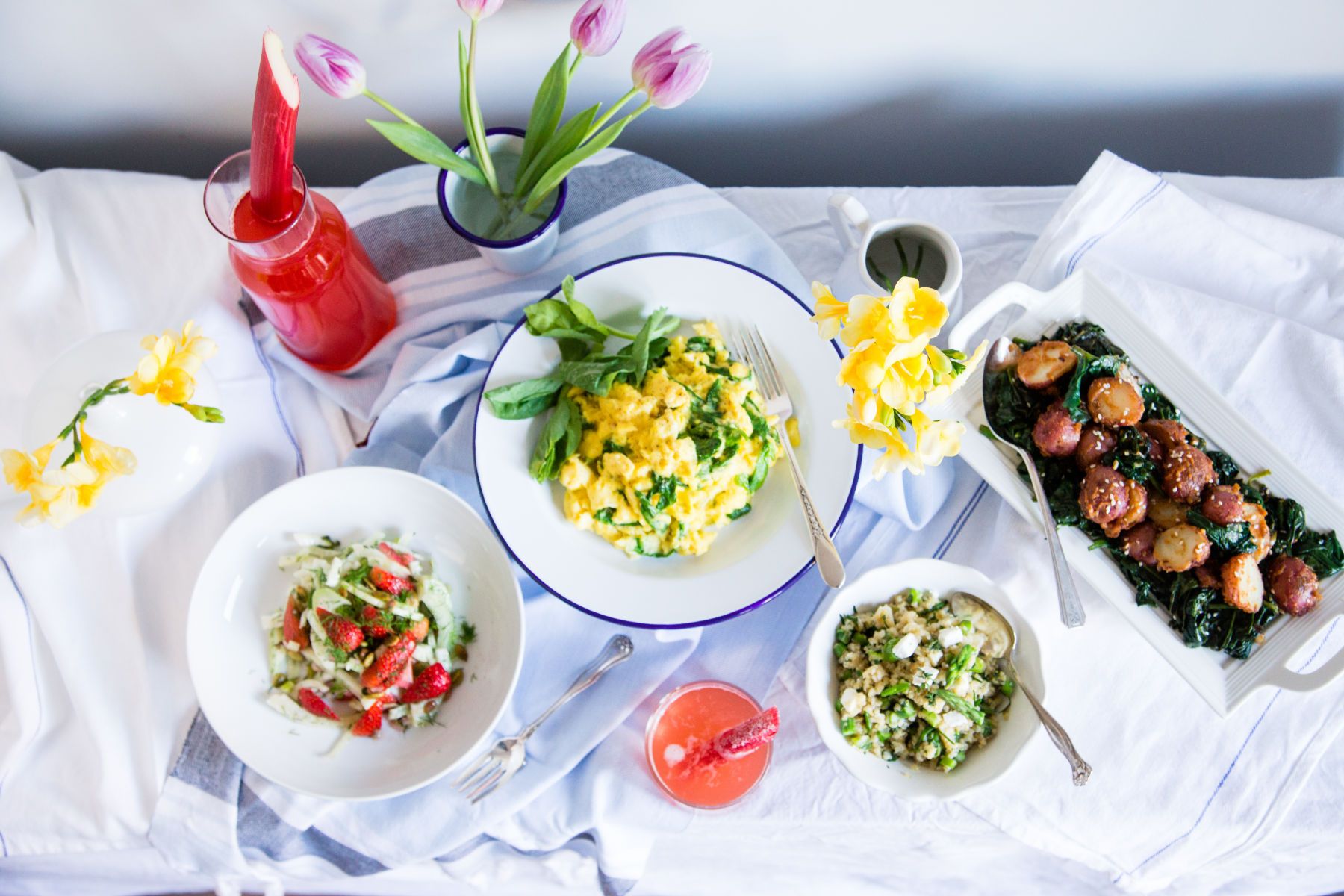 1all_dishes_overhead