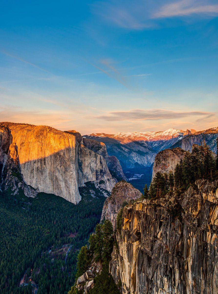 Yosemite National Park, California El Capitan and Yosemite Valley at Sunset from Canyon Rim