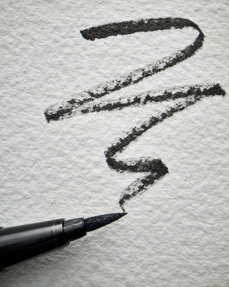 EYE_LINER.jpg