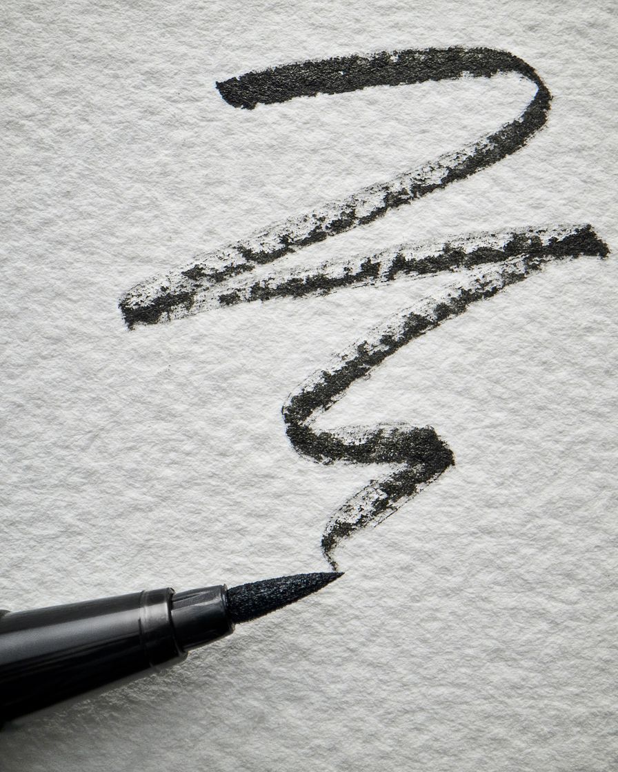 EYE_LINER.jpg