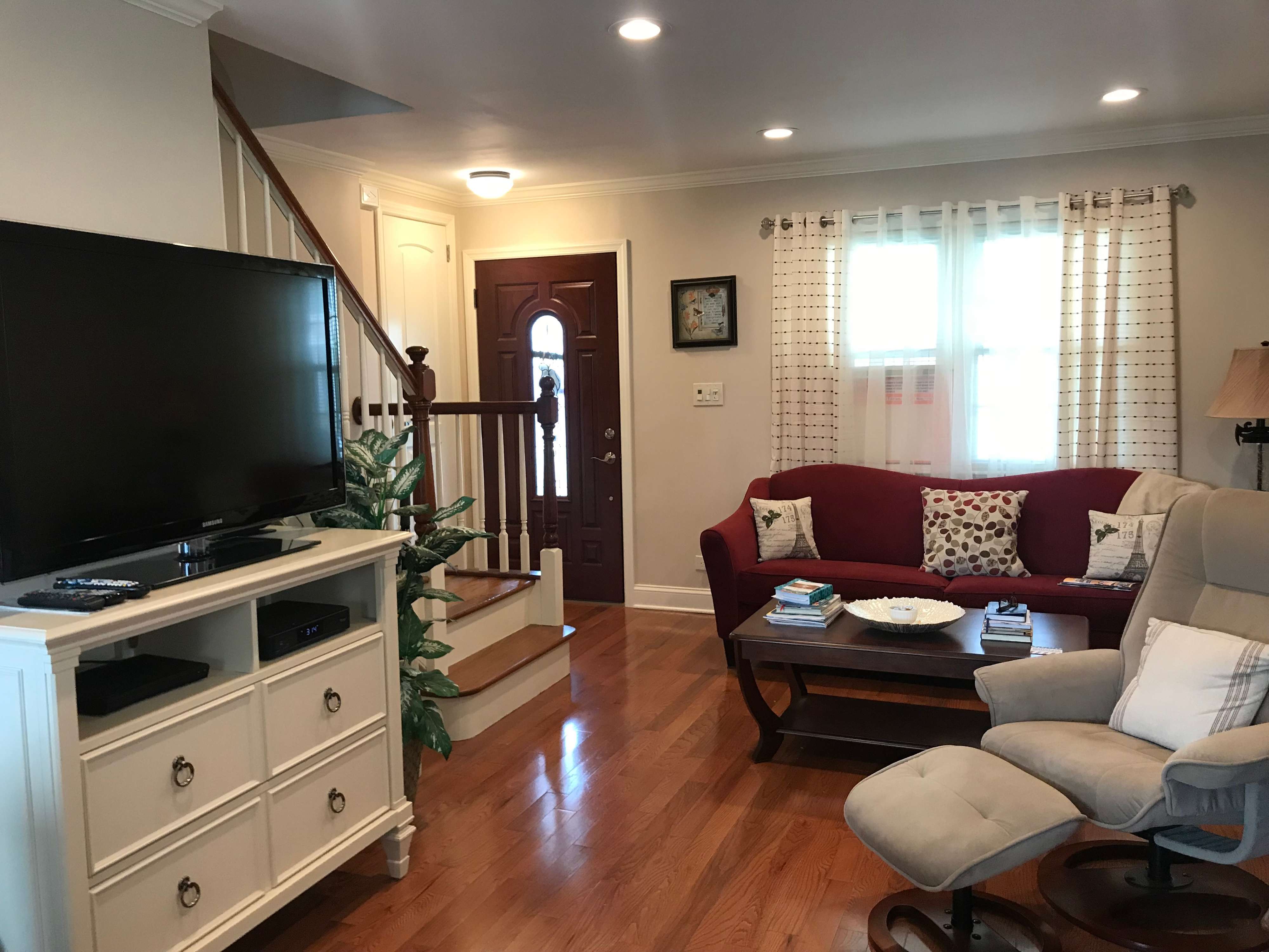Open Floor Plan- LR Garden City, NY