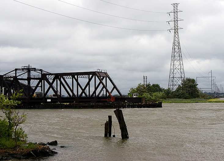 Abandoned NJ Transit draw bridge at Laurel Hill on the Hackensack River in Secaucus NJ Laurel Hill Draw Bridge, 2006