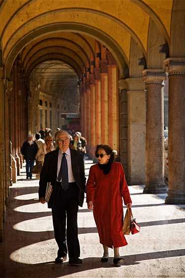 Strolling Strada Maggiore, Bologna 2008
