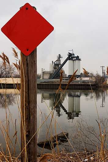 Concrete plant on the Hackensack River, Little Ferry NJ Concrete Plant, 2005