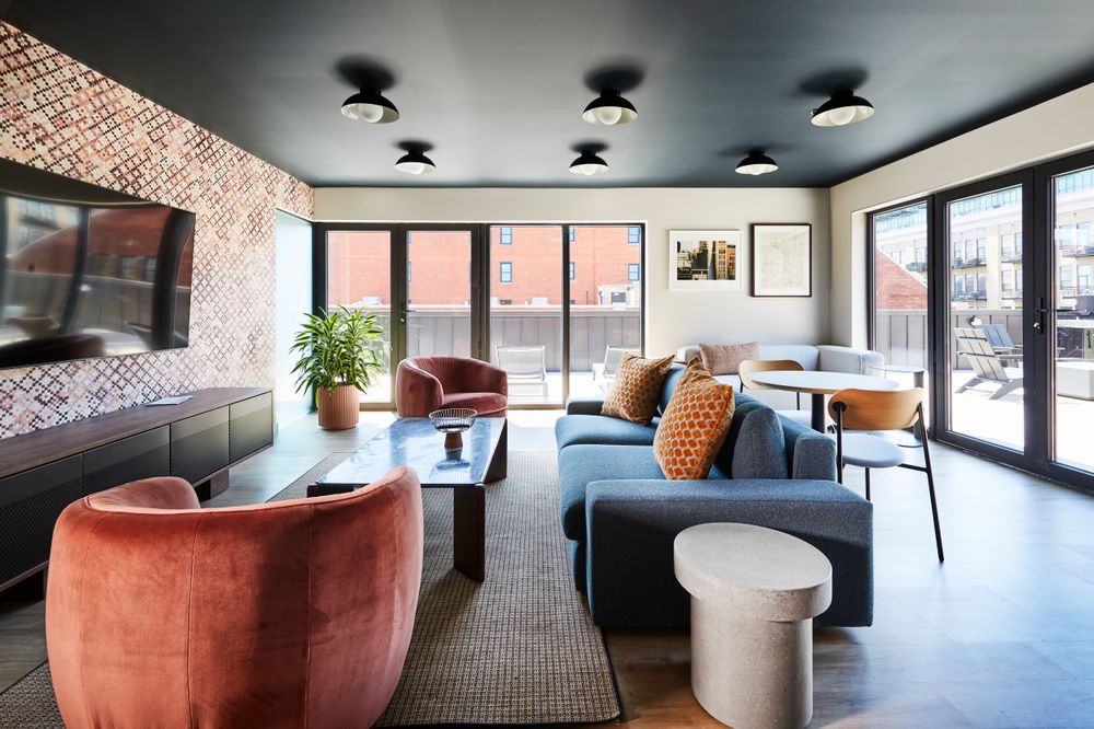 14_ZSDxAleksEva_Lounge_C (1).jpg