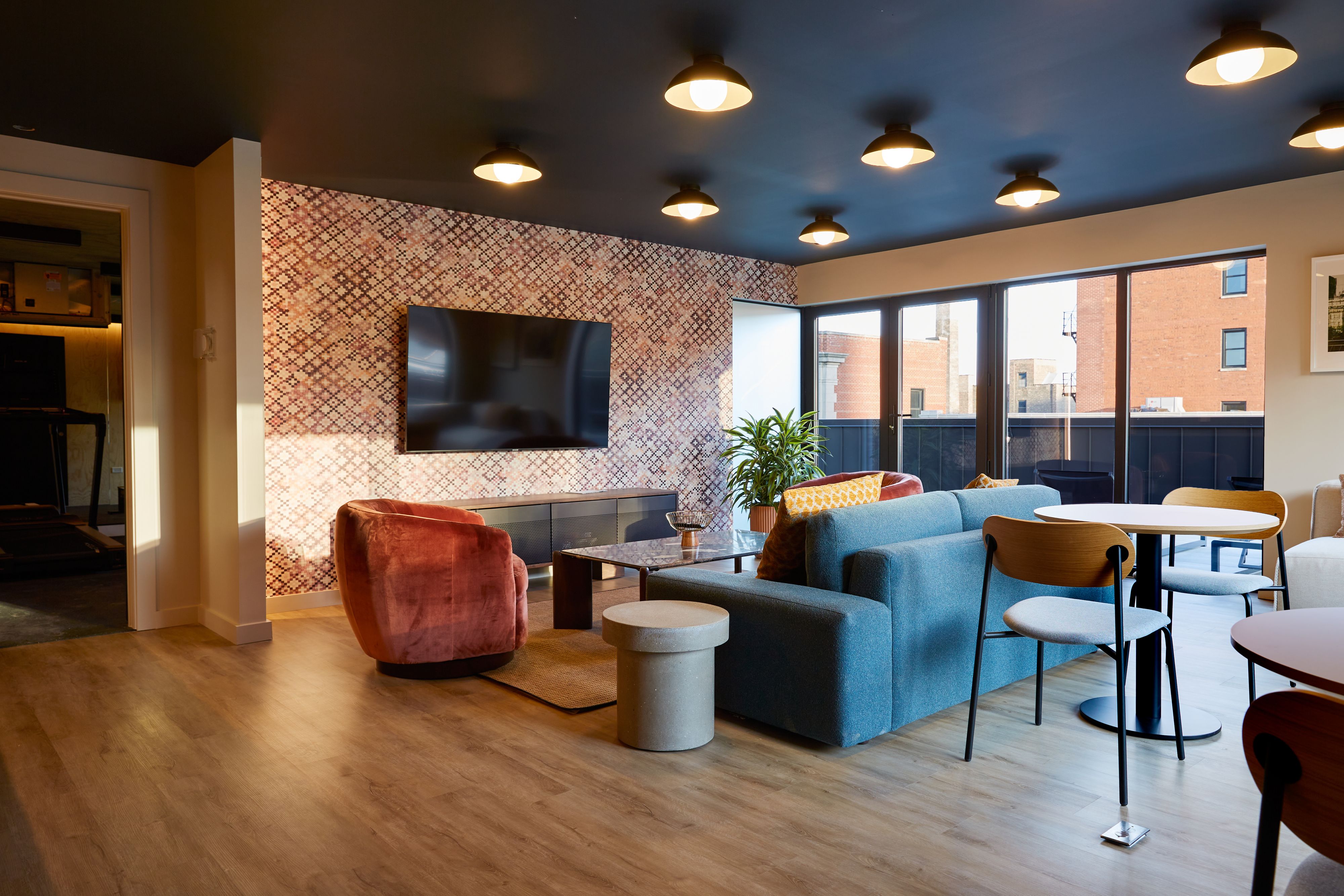 13_ZSDxAleksEva_Lounge_B (1).jpg