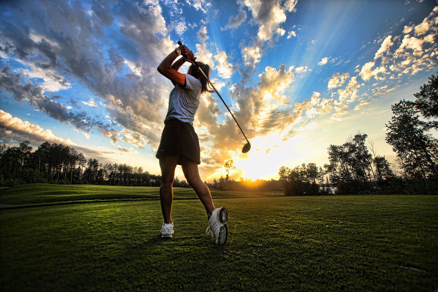 1golf_girl_wilderness_2