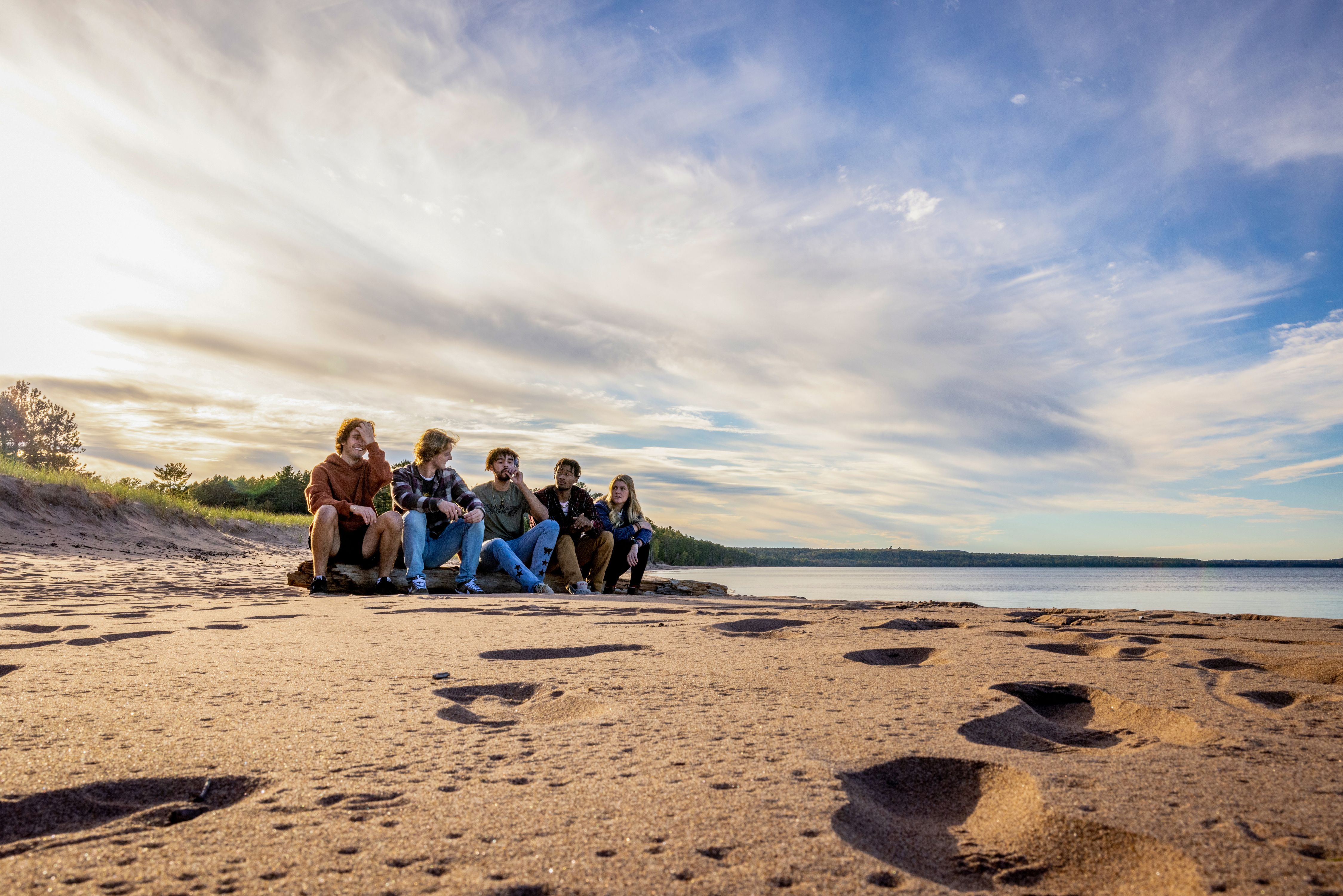 2022_hl_Fall_marquette_sunset-beach_2W4A7857.jpg