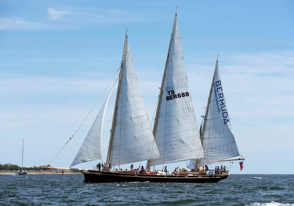 Spirit of Bermuda at the Newport to Bermuda Start 2016