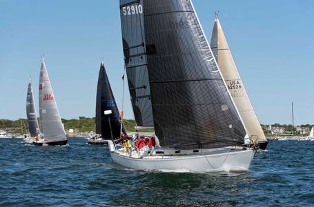 Milky Way, Finesse, Triple Lindy and Carina at the Newport to Bermuda Start 2016