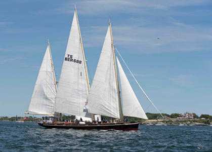 Spirit of Bermuda at the Newport to Bermuda Start 2016