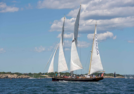 Spirit of Bermuda at the Newport to Bermuda Start 2016