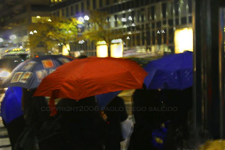 NYC Rain-paolophoto.com/rain/NYC/newyork/city/umbrella/art-photo.jpg