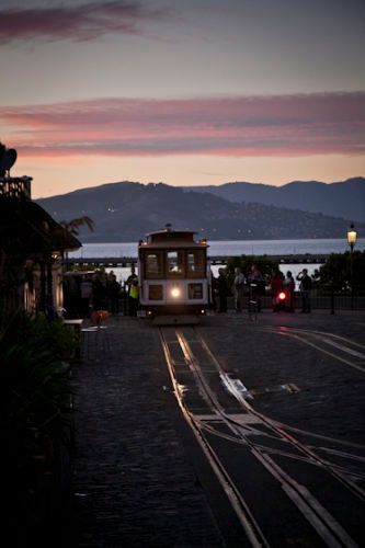 San Francisco Cable Car-paolophoto.com/cablecar/photo.jpg