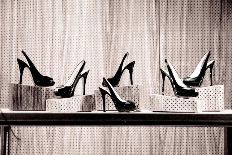 Mannequin Prada Shoes-paolophoto.com/mannequin/shoes/photo.jpg