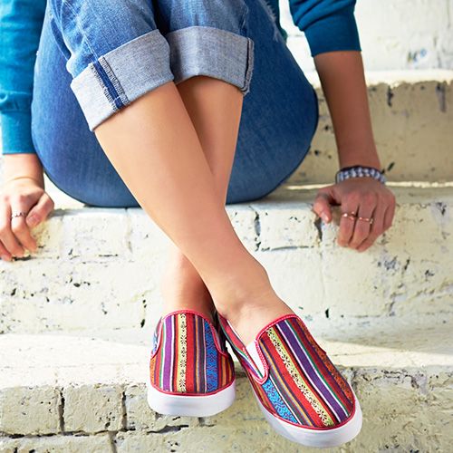 93233_JuniorTrendsSlipOns_HP_2015_0122_abh2 copy.jpg