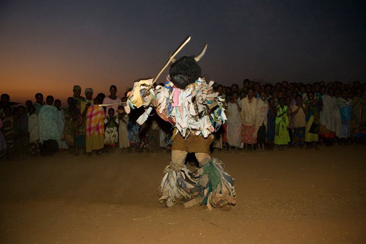 Sririt dancer, Doha, Malawi 1malawi_traditional_dance_3.jpg