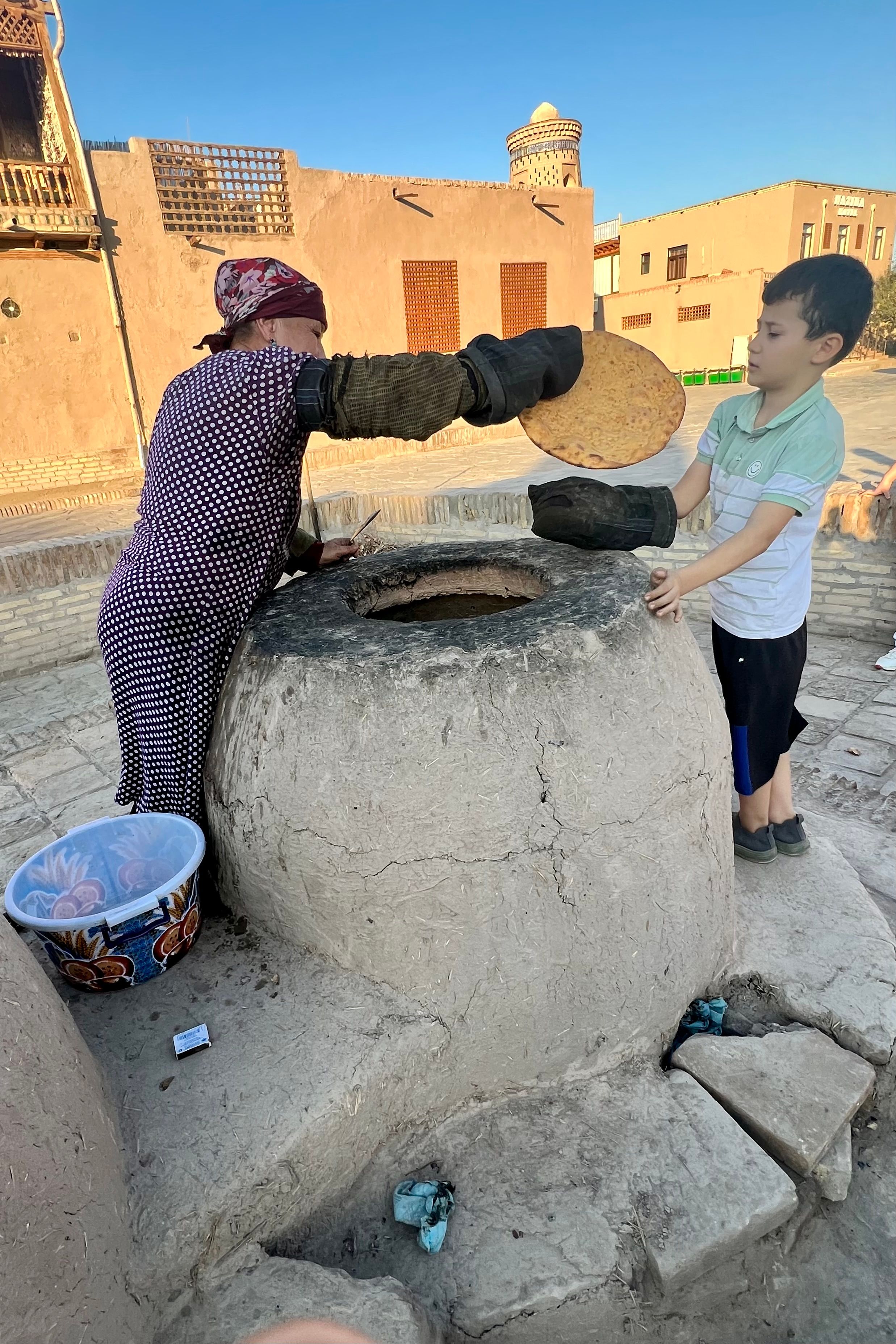 Uzbekistán bread .jpeg