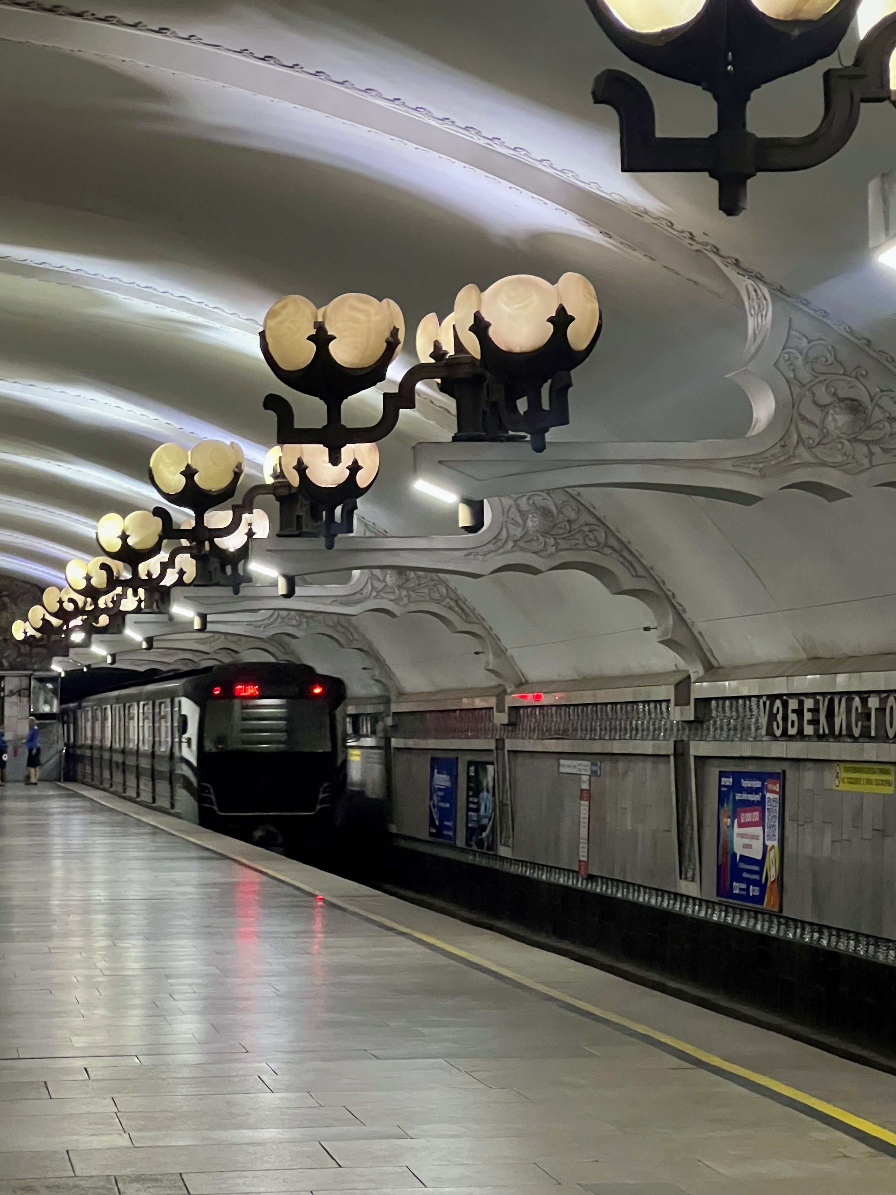2023 UZBEK Tashkent subway11 2.jpeg