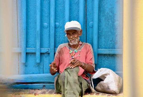 Cuba Cienfuegos cigar man.JPG