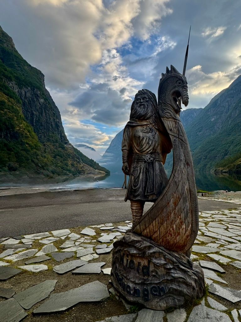 Norway fjord162EA8E7-5614-4FDA-8859-16C650736AAC_1_105_c.jpeg