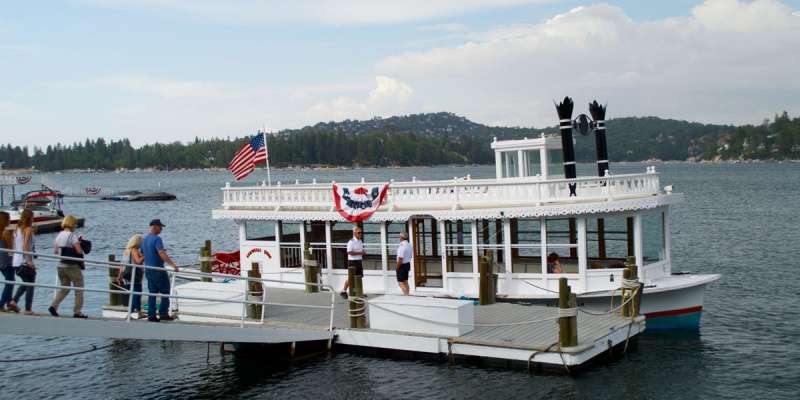 Lake Arrowhead Queen boarding