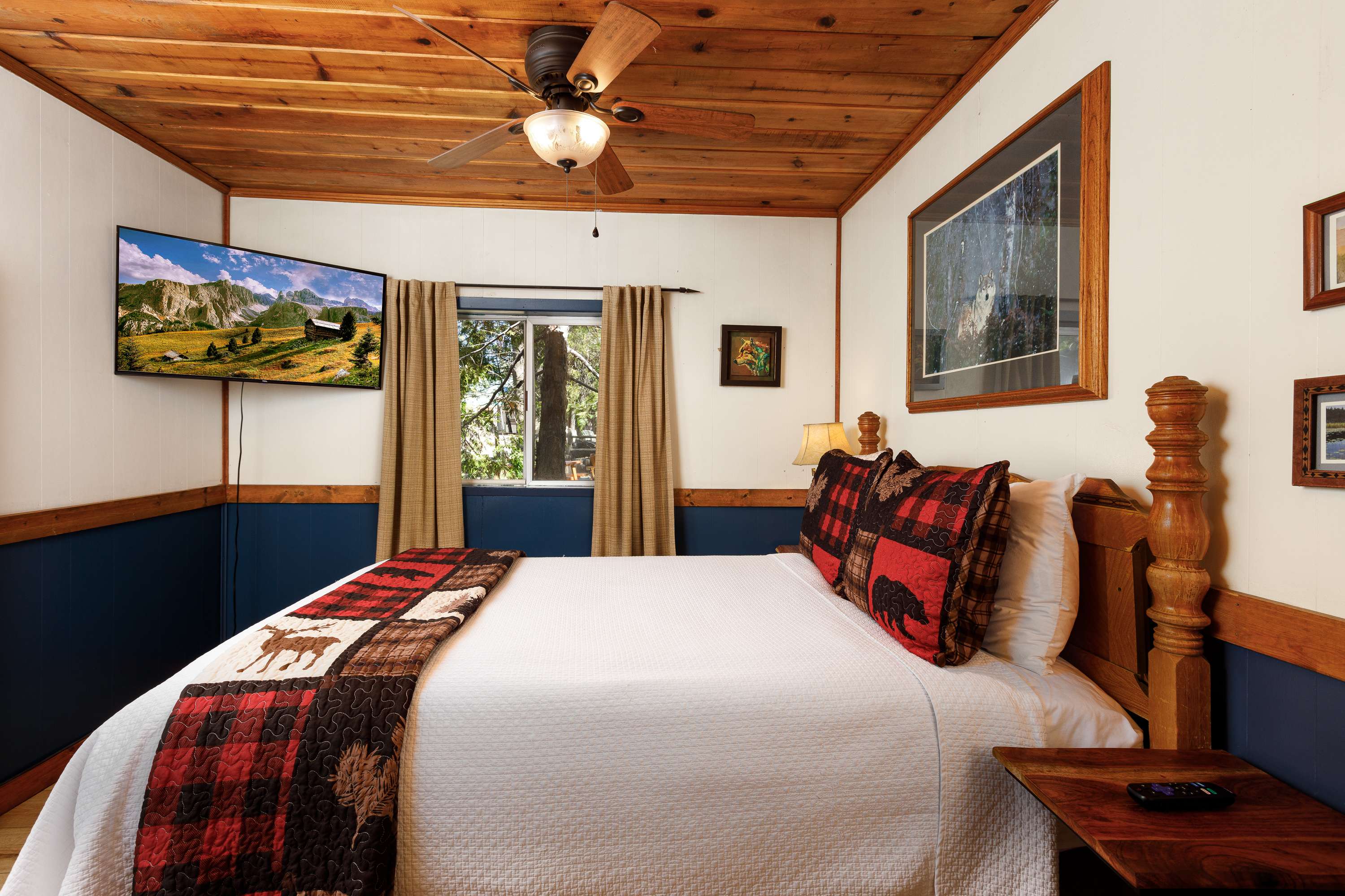 Arrowhead Outpost front bedroom