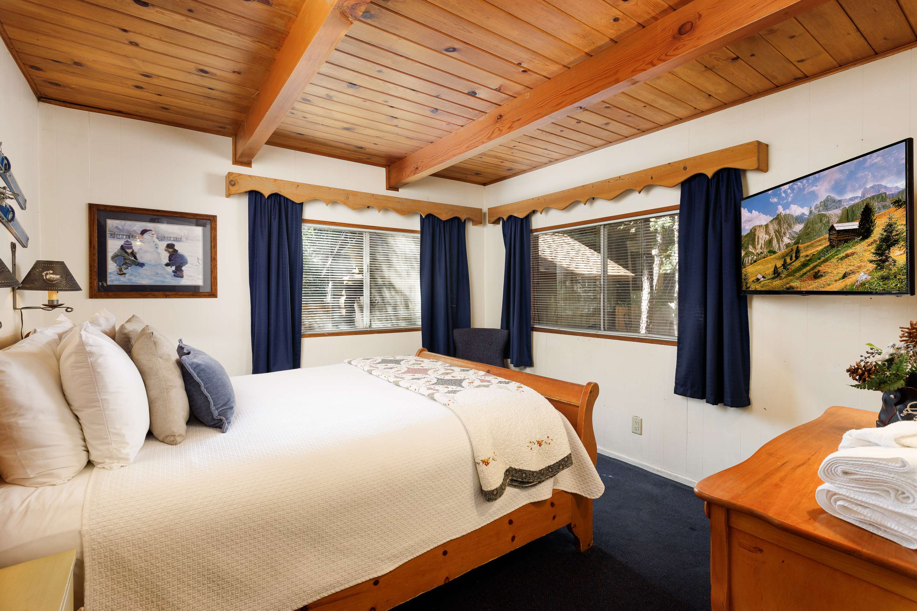 Winter Ski Downstairs Bedroom