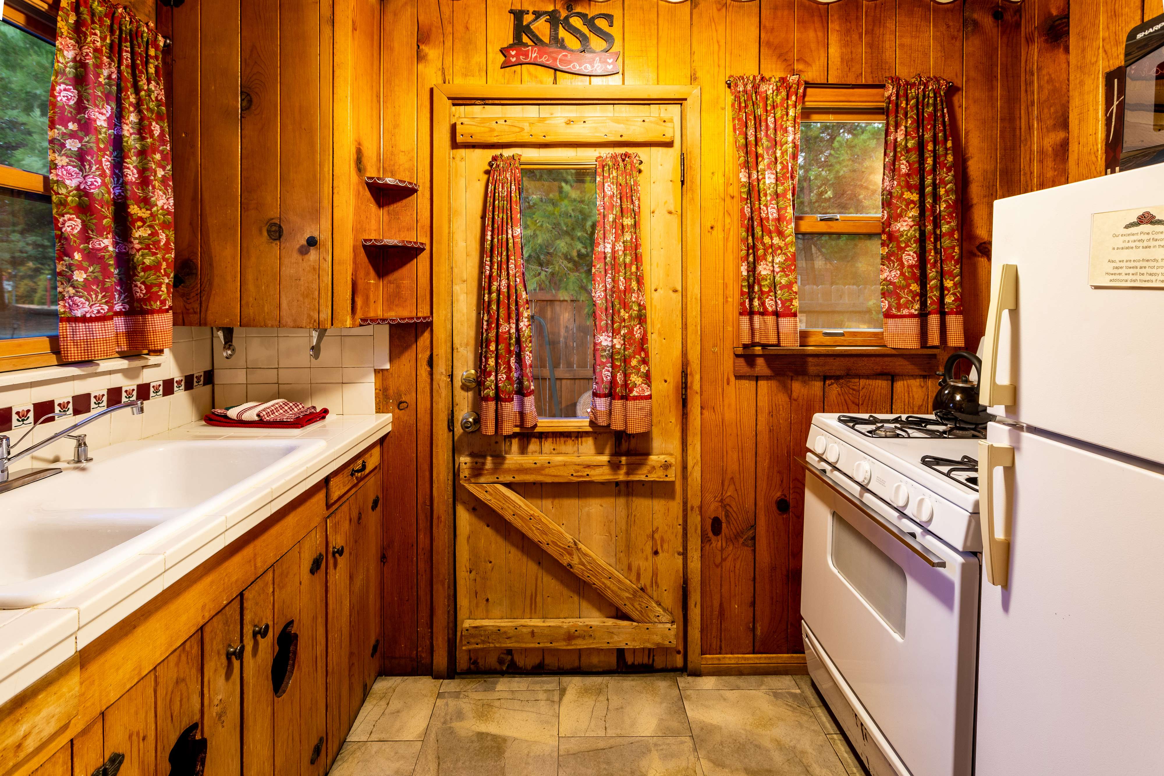 Rustic Romance kitchen.jpg