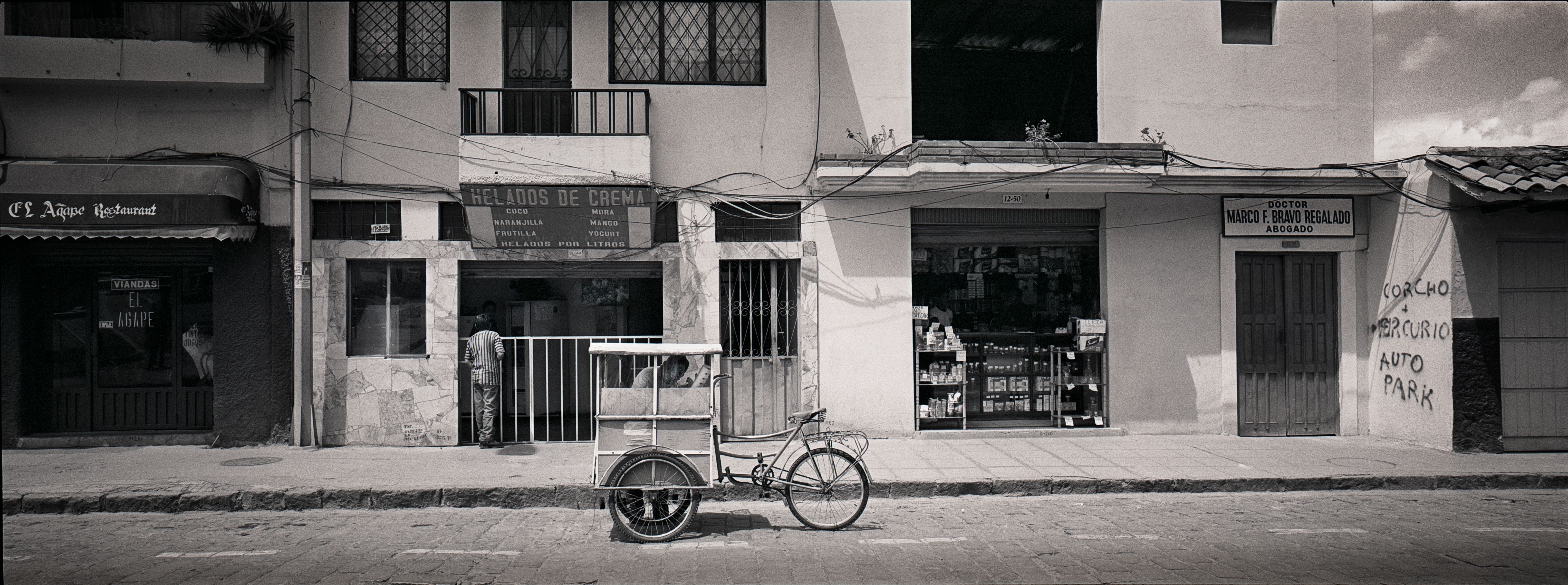 ecuador_street_15.jpg