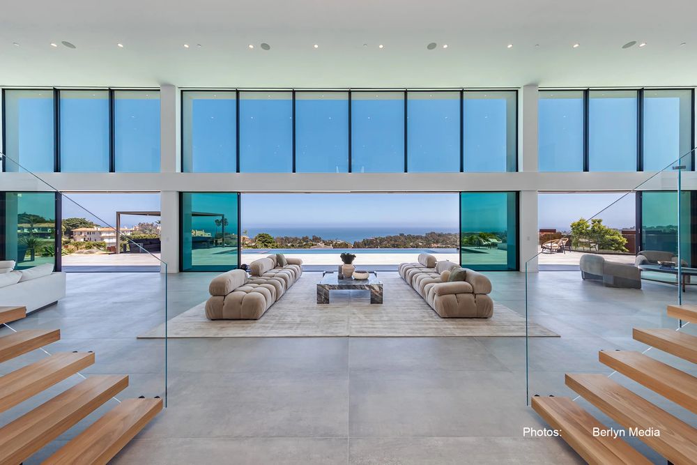 zumirez-2025 web Text.jpg