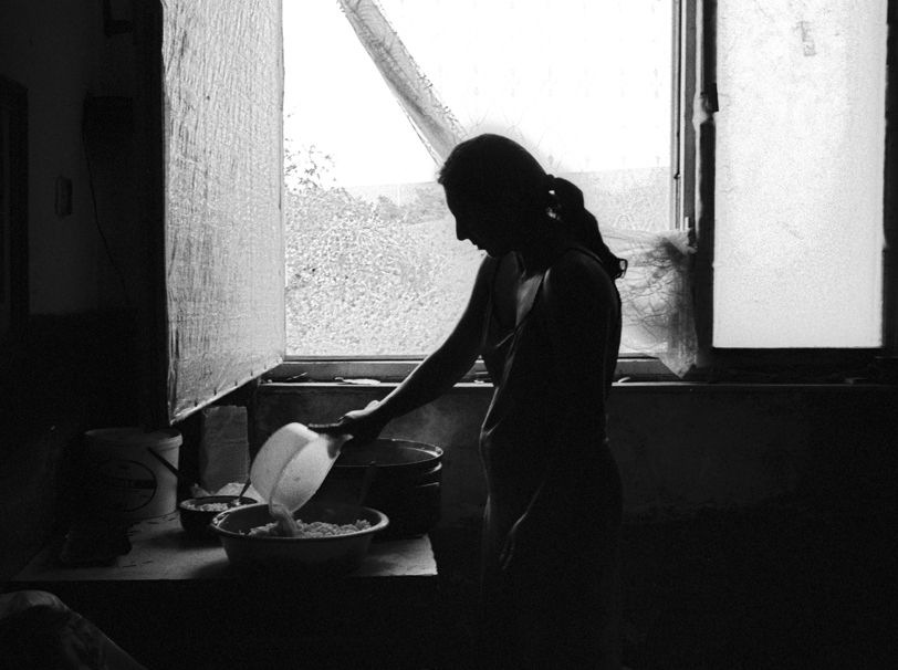 1roma_woman_slo___03___5_fr_1a