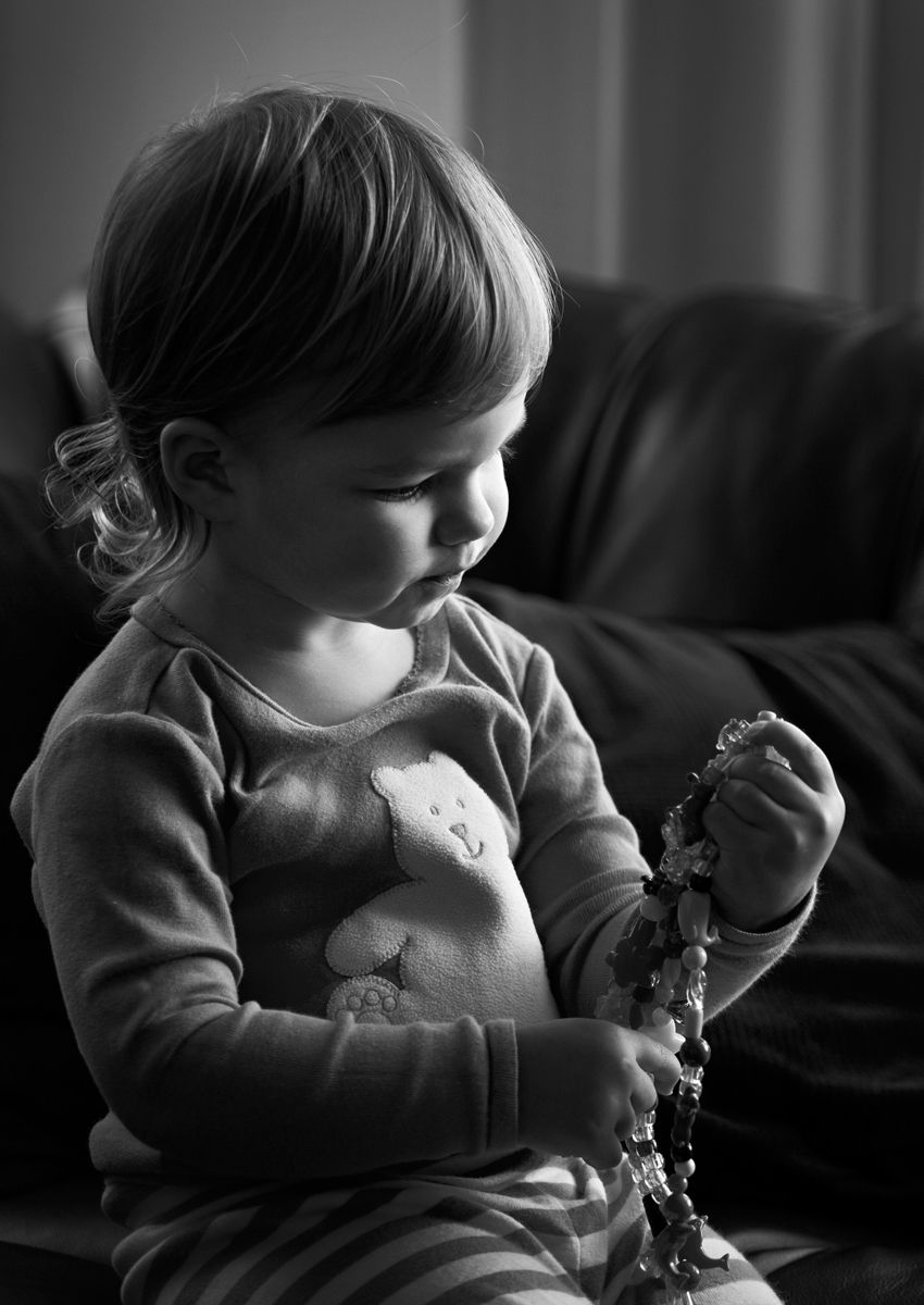 1girl_with_beads_6059